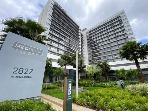 Fachada do Medplex Saúde na Avenida Assis Brasil, 2827